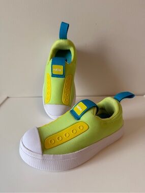 Native Kids  Jefferson Hero Sneakers Slip On Size 7